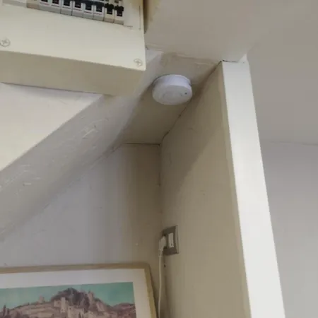Διαμέρισμα Chez Jerome, Au Pied De La Cite Medievale *